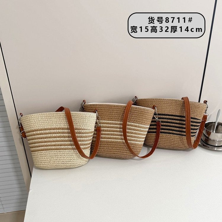 Damen Umhängetasche im modernen geflochtenen Design Nord Taschen