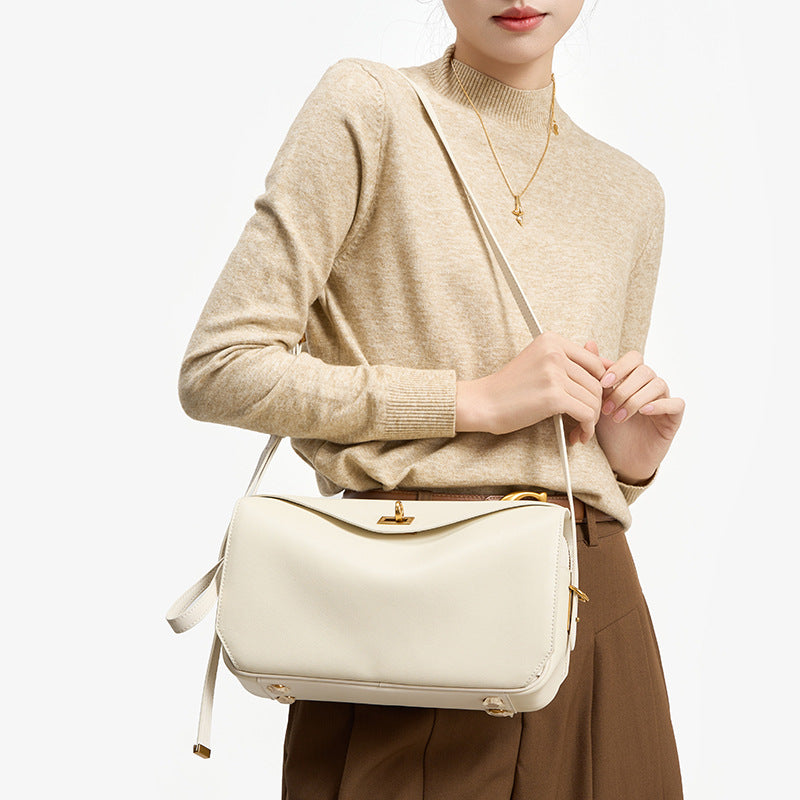 Damen modische Schultertasche mit voluminösem Design Nord Taschen
