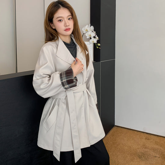 Damen Kurzjacke im Parka‑Stil mit Taillengürtel und kariertem Ärmelfutter Nord Taschen