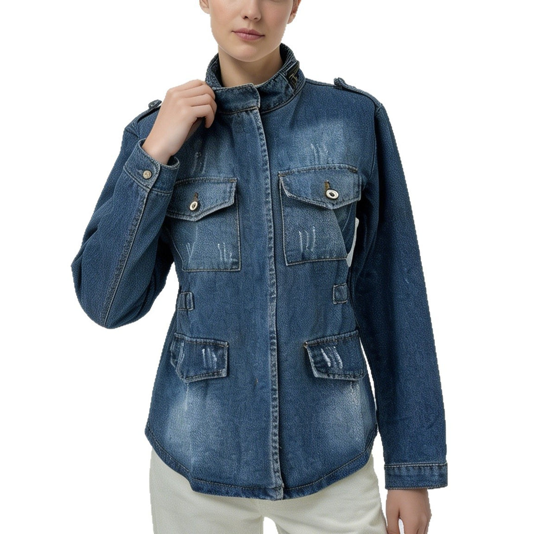 Damen taillierte Military-Denimjacke mit Stehkragen, aufgesetzten Pattentaschen und dezenten Used-Details Nord Taschen