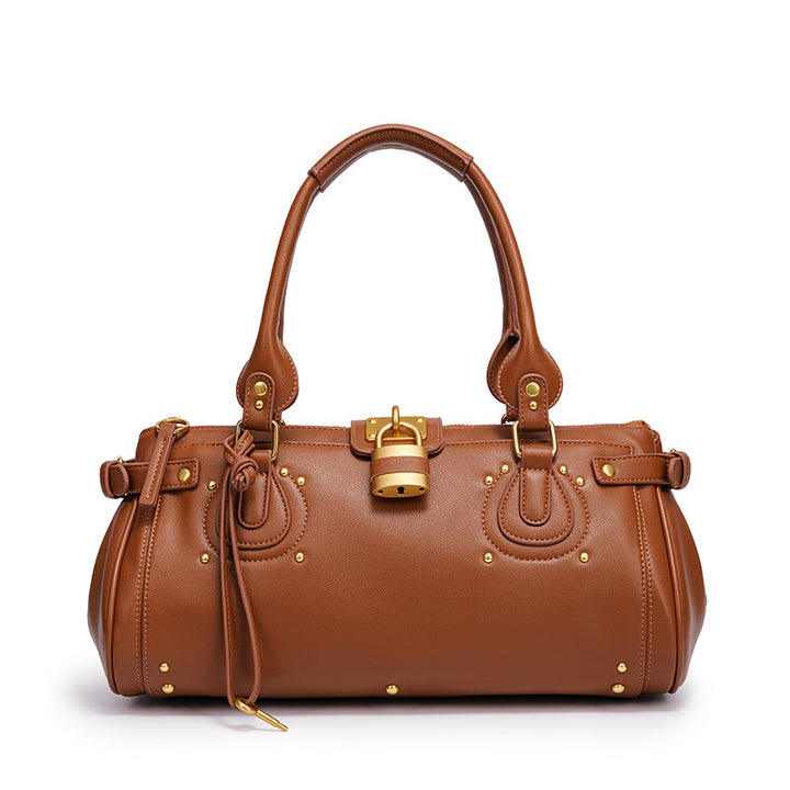 Damen Handtasche mit hochwertigem Leder und goldenen Akzenten Nord Taschen