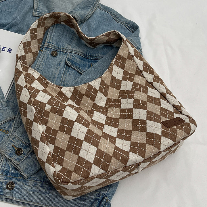 Damen Umhängetasche mit modernem Rautenmuster und praktischen Innenfächern Nord Taschen