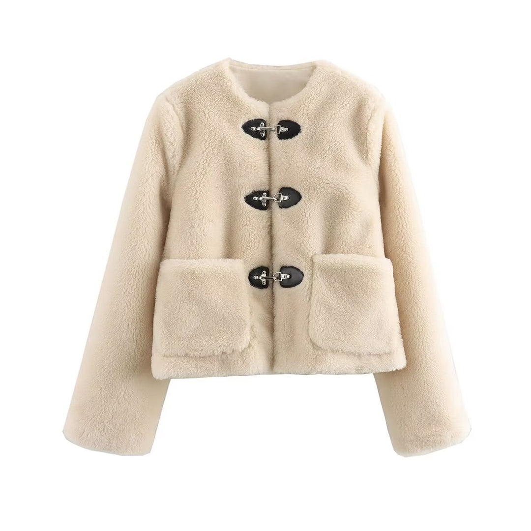 Damen Kurze Teddyjacke mit Knebelverschluss und aufgesetzten Taschen Nord Taschen