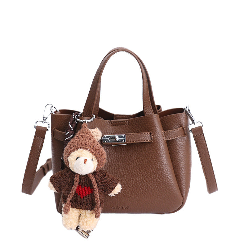 Damen Mini Handtasche mit niedlichem Plüsch-Anhänger Nord Taschen