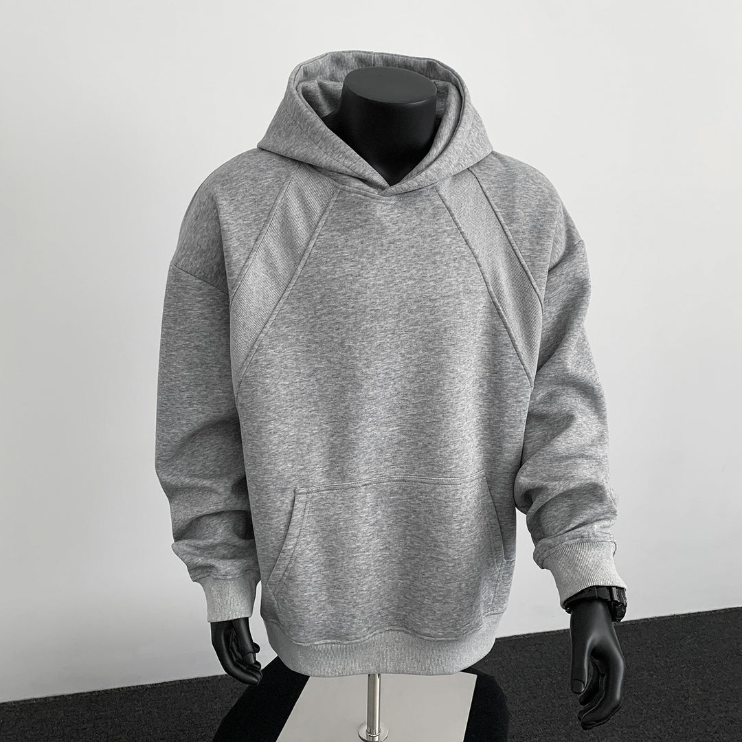 Herren Oversize-Kapuzenpullover mit diagonalem Einsatz und Kängurutasche Nord Taschen