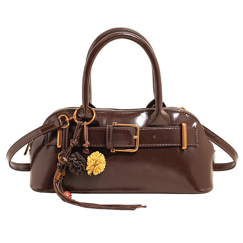Damen hochwertige Handtasche mit verspieltem Anhänger Nord Taschen