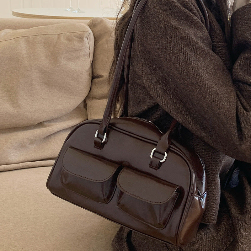 Damen Handtasche mit zwei praktischen Außentaschen und glatter Oberfläche Nord Taschen