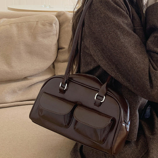 Damen Handtasche mit zwei praktischen Außentaschen und glatter Oberfläche Nord Taschen