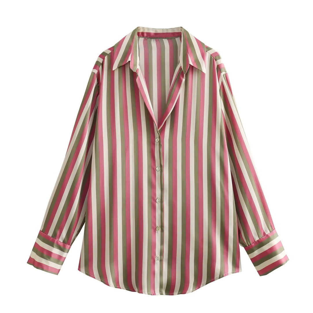 Damen Oversized Satinbluse mit Hemdkragen und breiten Manschetten Nord Taschen