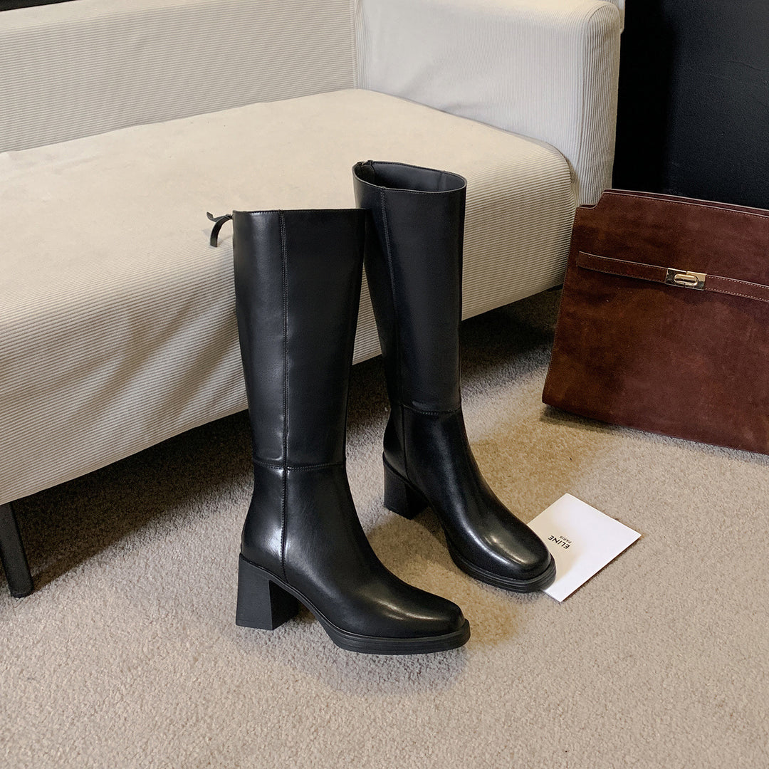 Damen Kniehohe Glattleder-Stiefel mit skulpturalem Blockabsatz und Rückenreißverschluss Nord Taschen