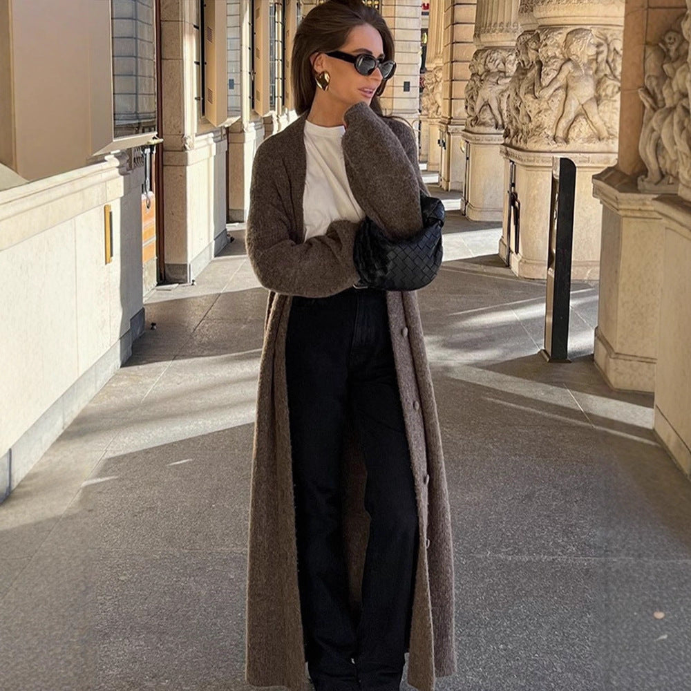 Damen Maxilanger Strickmantel in Mohairoptik mit verdeckter Knopfleiste und weiter Silhouette Nord Taschen