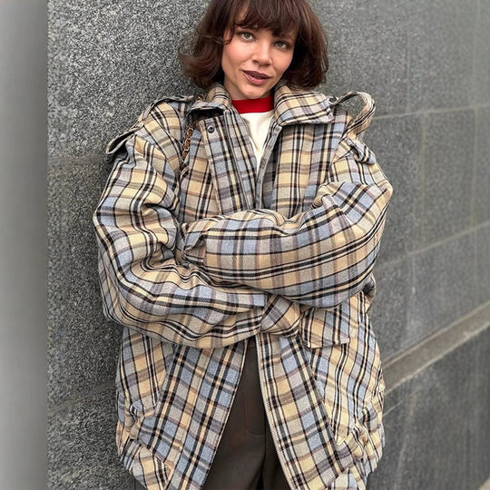 Damen Oversize-Karomantel im Boxy‑Schnitt mit Reißverschluss und Schulterklappen Nord Taschen