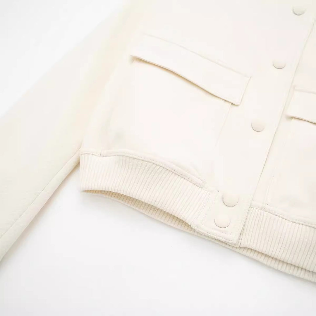 Damen Kurze Boxy‑Blousonjacke mit verdeckten Druckknöpfen, Pattentaschen und geripptem Saum Nord Taschen