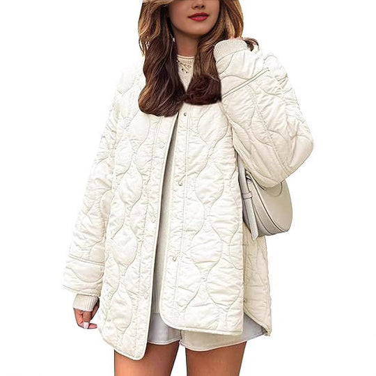 Damen Steppjacke im Oversize Design mit gewölbter Steppung und seitlichem Schlitz Nord Taschen