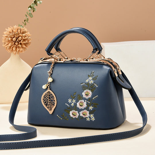 Damen Handtasche mit floralen Stickereien und abnehmbarem Tragegurt Nord Taschen