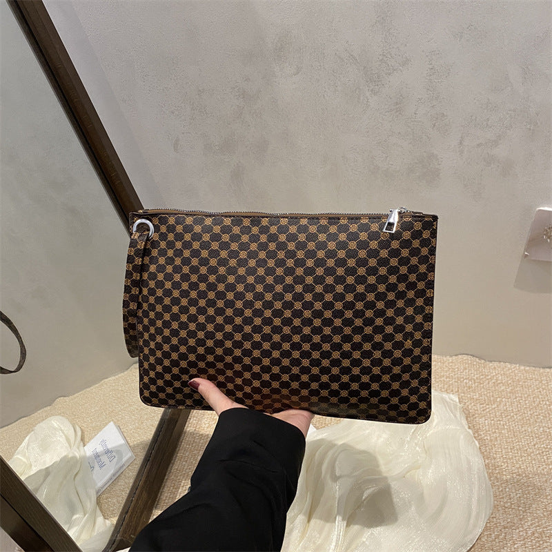 Damen elegante Clutch mit modernem Karo-Muster Nord Taschen