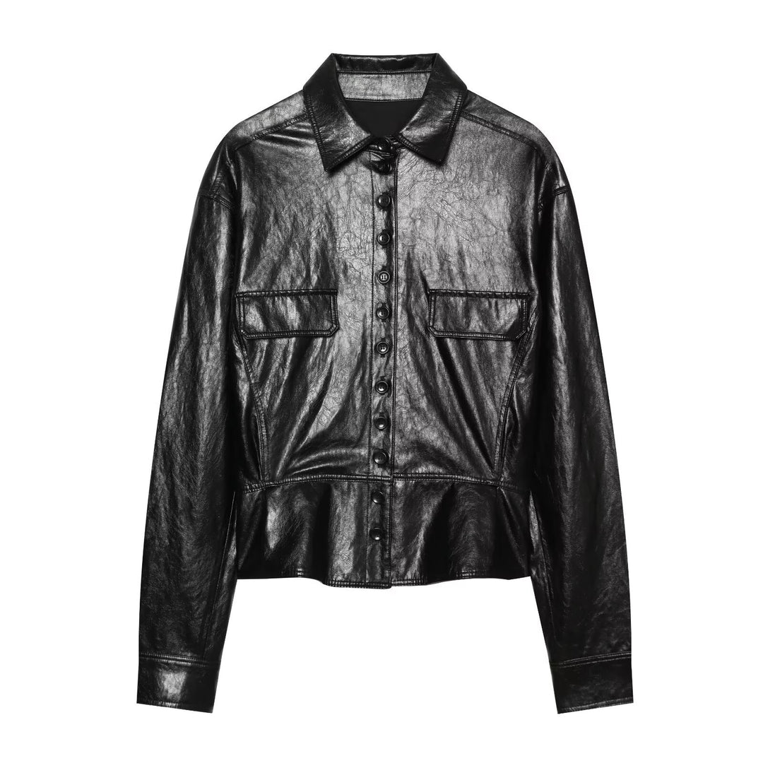 Damen Kurzjacke im Blusenstil aus veganer Lederoptik mit Brustklappen und tailliertem Saum Nord Taschen