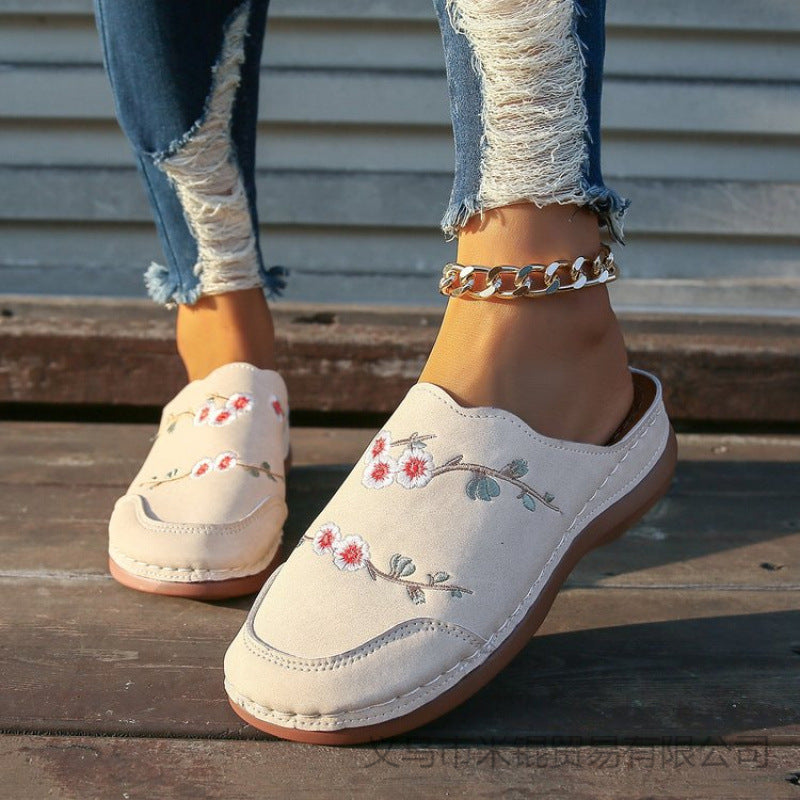Damen geschlossene Clogs mit floralem Design und komfortablem Fußbett