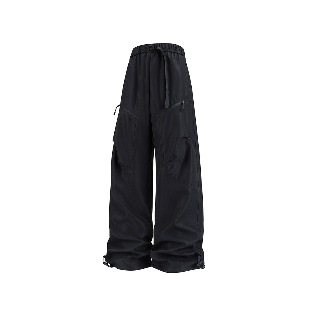 Herren Weite Technical‑Cargo‑Hose mit Tunnelzugbund, verstellbaren Beinabschlüssen und Reißverschlusstaschen Nord Taschen
