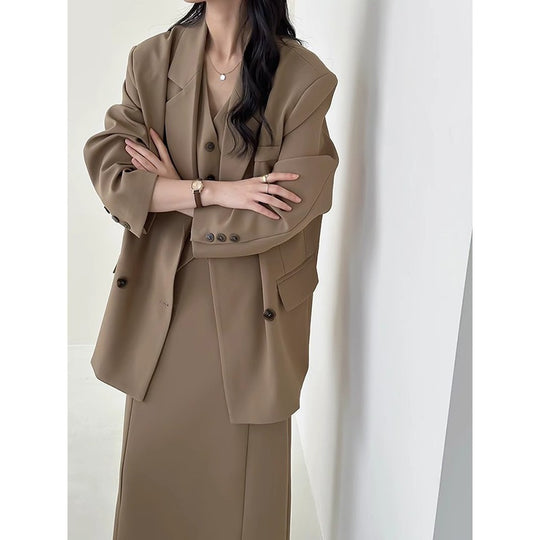 Damen Oversize-Sakko mit kastiger Weste und knöchellangem Midirock Nord Taschen