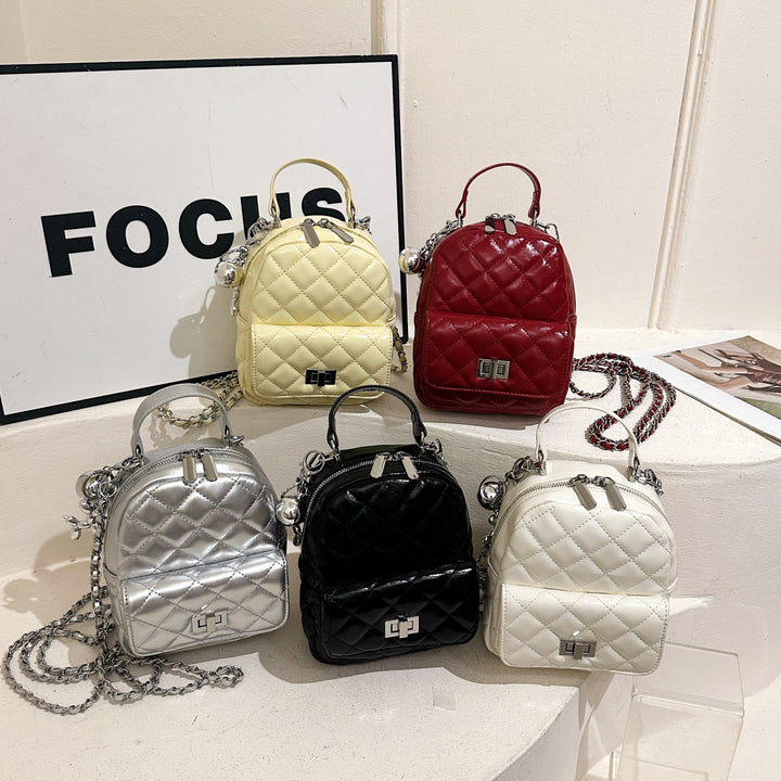 Damen modische Mini-Rucksacktasche mit elegantem Kettenriemen Nord Taschen