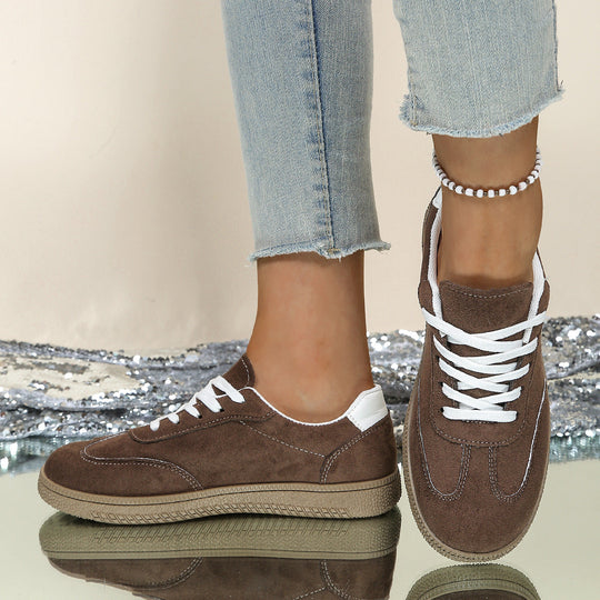Damen Sneaker aus weichem Wildleder mit rutschfester Sohle