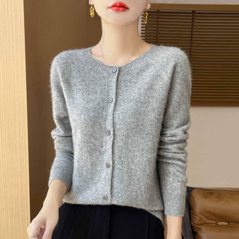 Damen Kuscheliger Kurzcardigan aus Mohair‑Mix mit feiner Schurwollstruktur und Perlmuttknopfleiste Nord Taschen