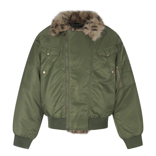 Damen wattierte Bomberjacke mit Kunstpelzkragen und Utility‑Details Nord Taschen