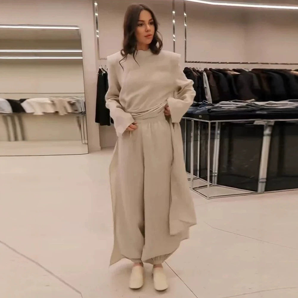 Damen Maxikleid mit taillierter Silhouette, ausgestelltem Rock und markanten Schultern Nord Taschen