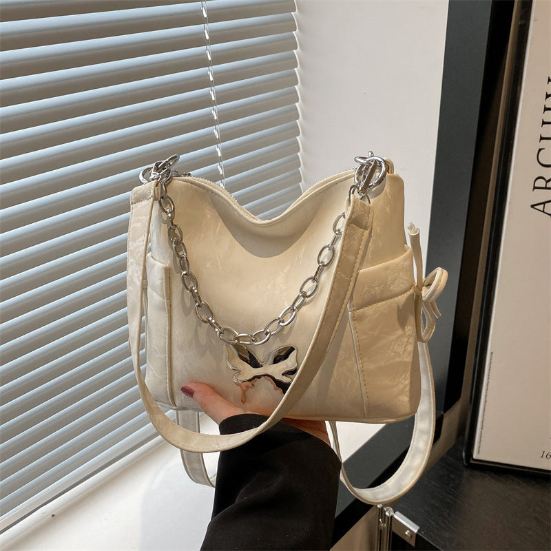 Damen Umhängetasche mit eleganter Kettenverzierung Nord Taschen