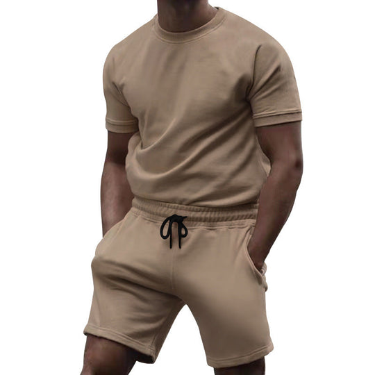 Herren Sportkombination mit kurzärmligem Oberteil und bequemen Shorts