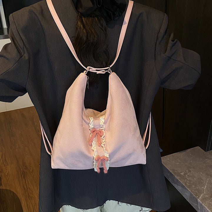 Damen Hobo-Tasche aus weichem Veloursleder mit dekorativem Spitzenakzent Nord Taschen