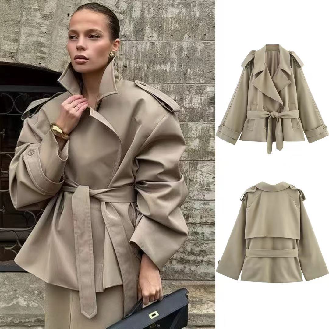 Damen Kurzer Trenchcoat mit Bindegürtel und Cape-Ärmeln Nord Taschen