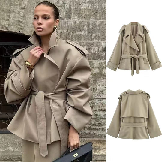 Damen Kurzer Trenchcoat mit Bindegürtel und Cape-Ärmeln Nord Taschen