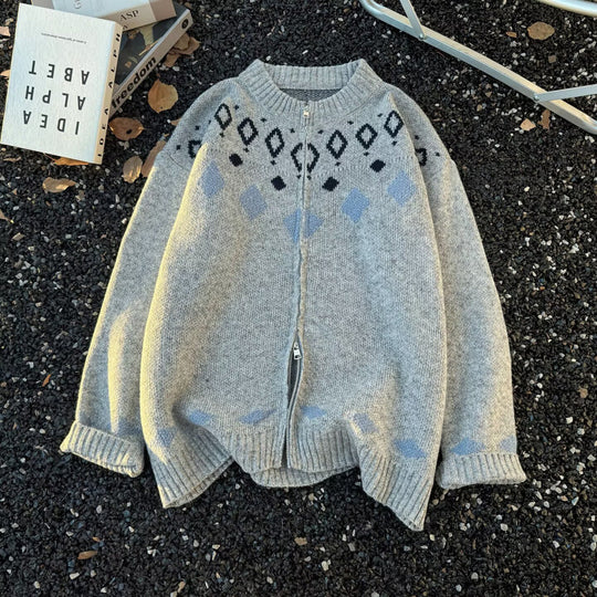 Unisex Grobgestrickte Norweger-Cardigan mit Rundhals, durchgehendem Reißverschluss und Jacquard‑Yoke Nord Taschen