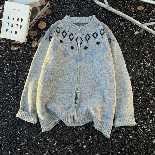 Unisex Grobgestrickte Norweger-Cardigan mit Rundhals, durchgehendem Reißverschluss und Jacquard‑Yoke Nord Taschen