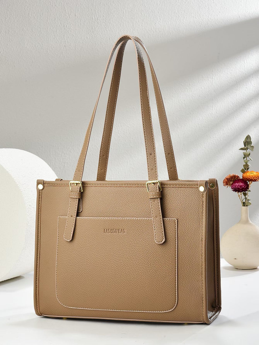 Damen elegante Handtasche im minimalistischen Design mit praktischen Fächern Nord Taschen