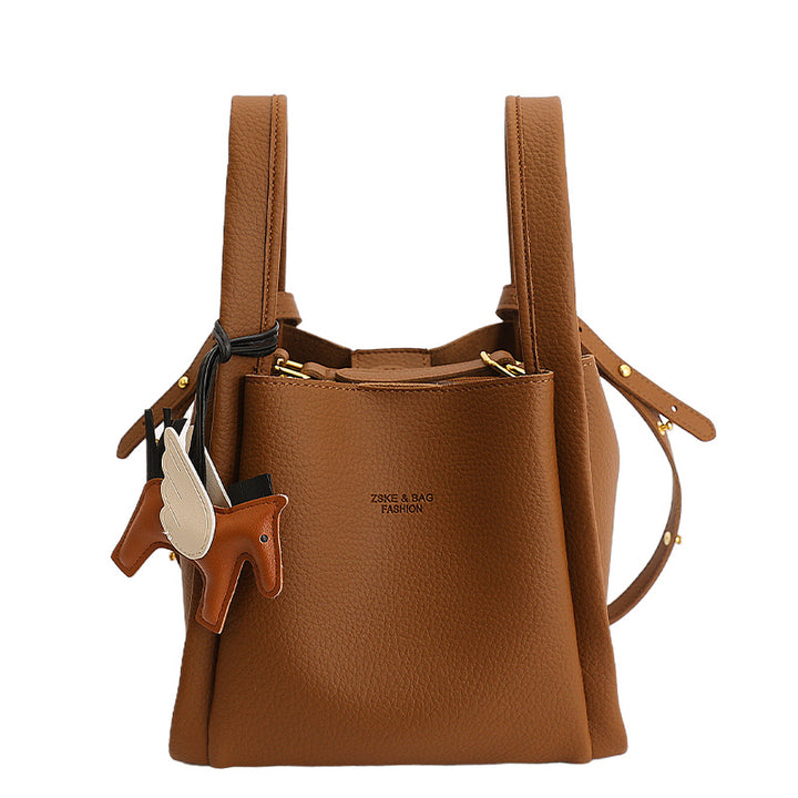 Damen Mini-Bucket Bag mit trendigem Anhänger Nord Taschen
