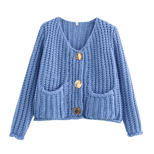 Damen Grobstrick-Cardigan mit V‑Ausschnitt, goldener Knopfleiste und aufgesetzten Taschen Nord Taschen
