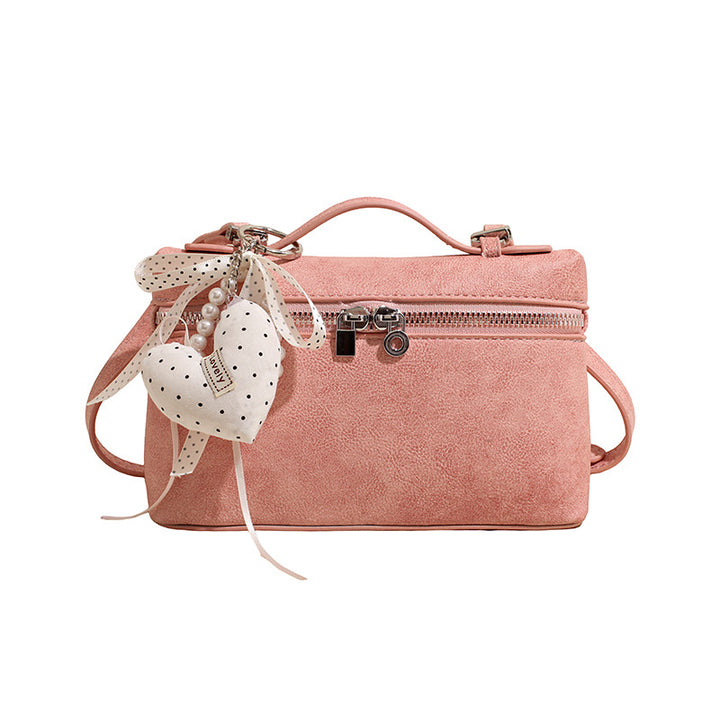 Damen Handtasche mit verspieltem Herzanhänger Nord Taschen