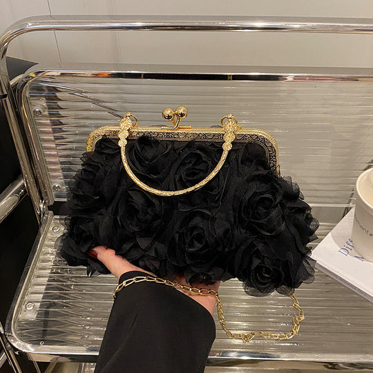 Damen Clutch mit floralen Applikationen und elegantem Kettenverschluss Nord Taschen