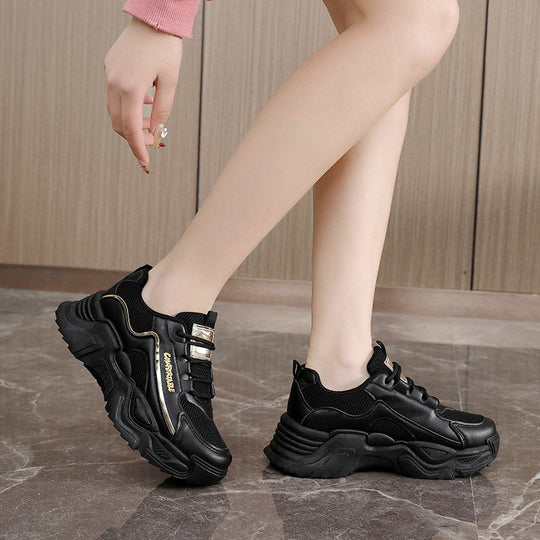 Damen Sportliche Sneakers mit modischer Metallic-Applikation und strukturierter Oberfläche