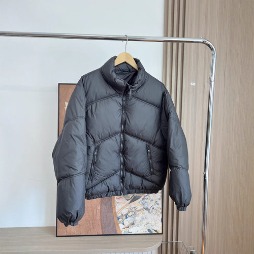 Herren Kurz geschnittene wattierte Steppjacke im Boxy‑Schnitt mit hohem Stehkragen und Reißverschlusstaschen Nord Taschen
