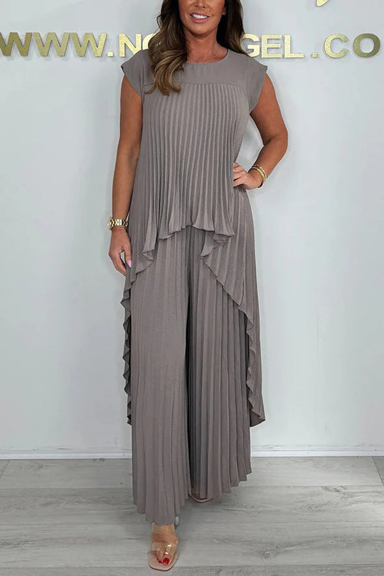 Damen elegantes Plissee-Jumpsuit mit asymmetrischem Saum und fließendem Design