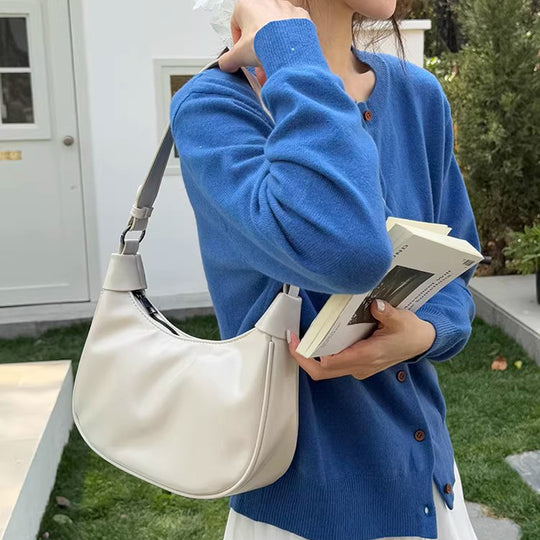 Damen Hobo-Tasche mit eleganter Silhouette und modischem Tragegurt Nord Taschen