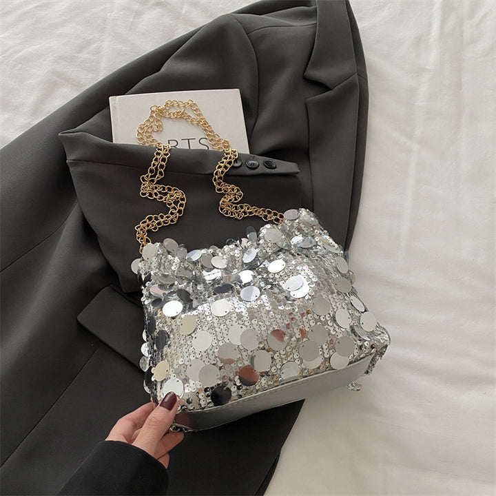 Damen elegante Umhängetasche mit funkelnden Pailletten und goldener Kette Nord Taschen