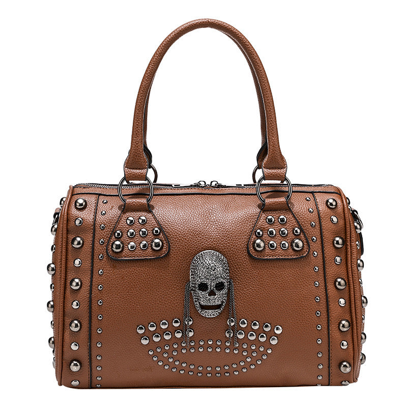 Damen Hobo-Tasche mit dekorativen Nieten und trendy Totenkopf-Applikation Nord Taschen