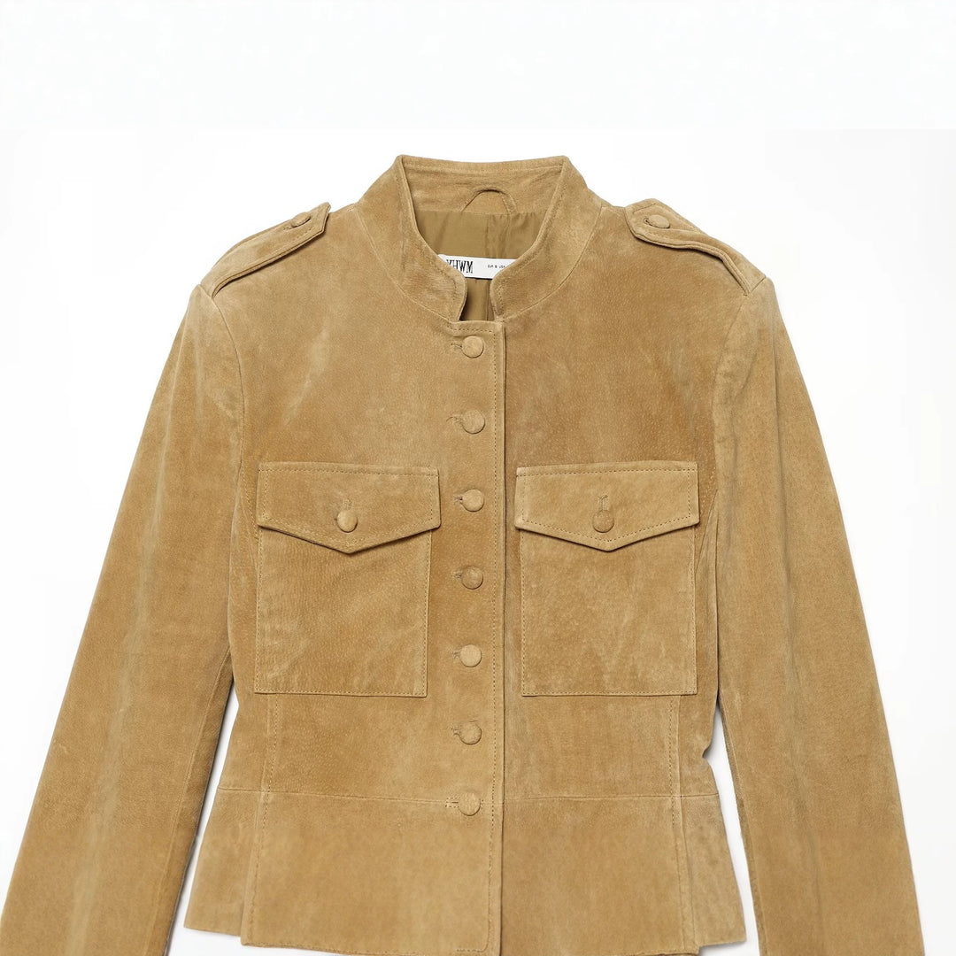 Damen Taillierte Wildlederjacke mit Stehkragen, Pattentaschen und Schulterklappen Nord Taschen