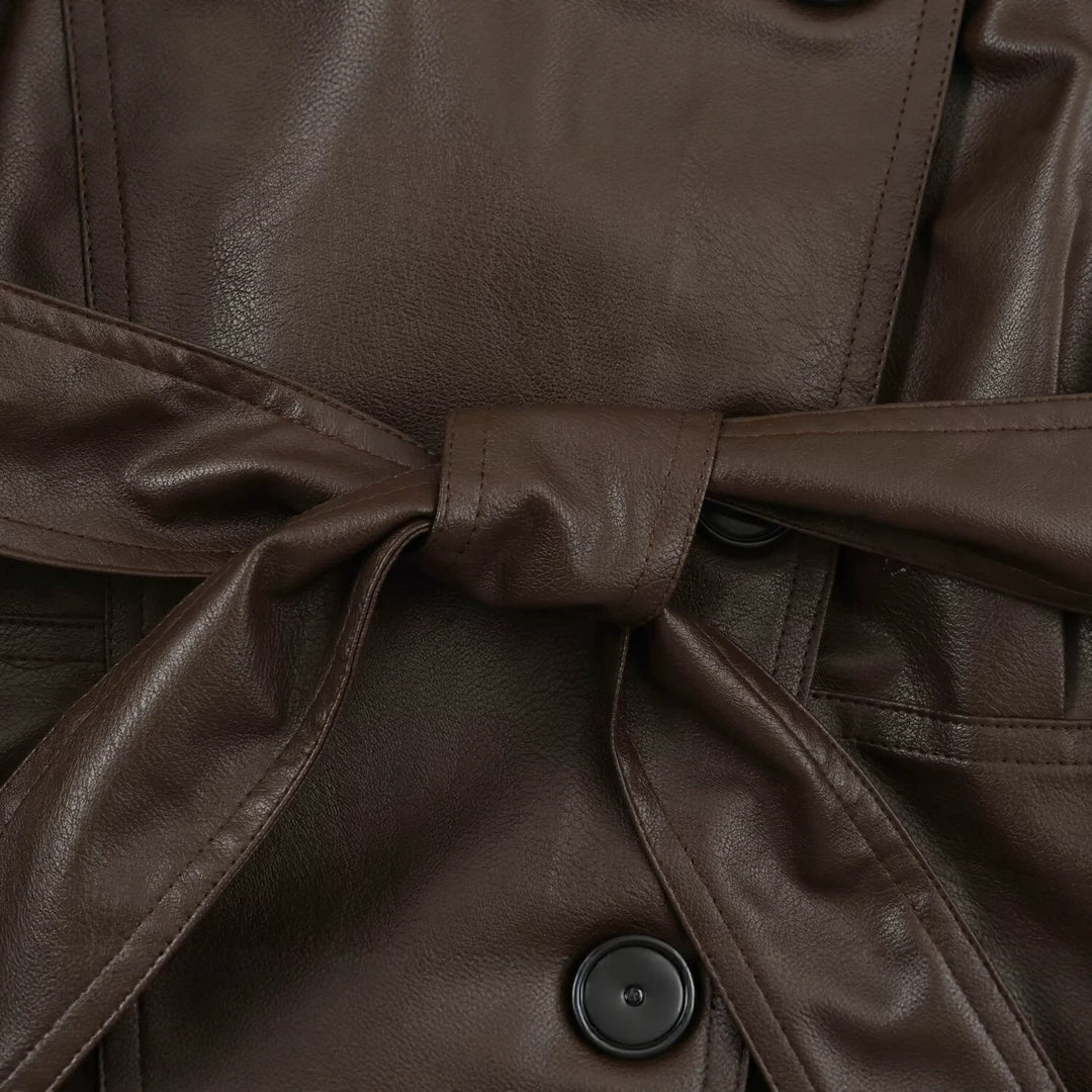 Damen taillierte Cropped Kunstlederjacke mit Bindegürtel und asymmetrischer Knopfleiste Nord Taschen