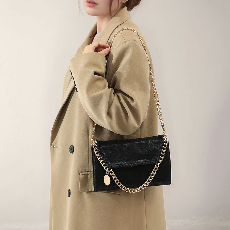 Damen Clutch mit eleganter Kettenverzierung und luxuriösem Samtmaterial Nord Taschen